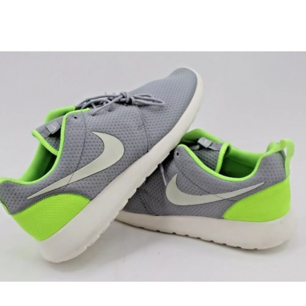 Nike Roshe One Sneaker Gray Green and White Sz 13
